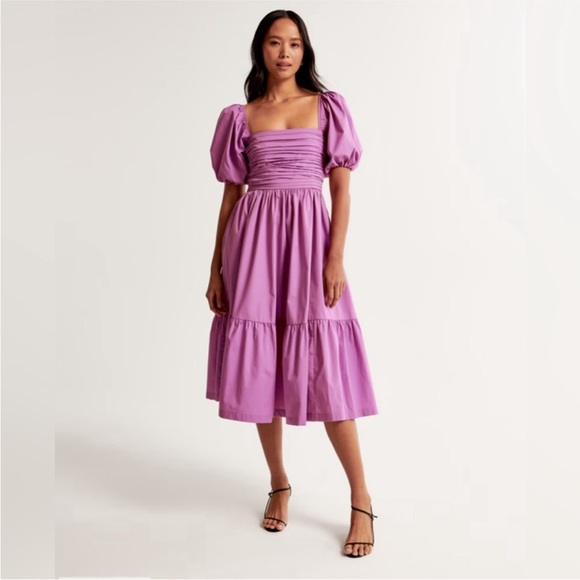 Abercrombie & Fitch Dresses & Skirts - Emerson Poplin Puff Sleeve Midi Dress
Abercrombie size Medium